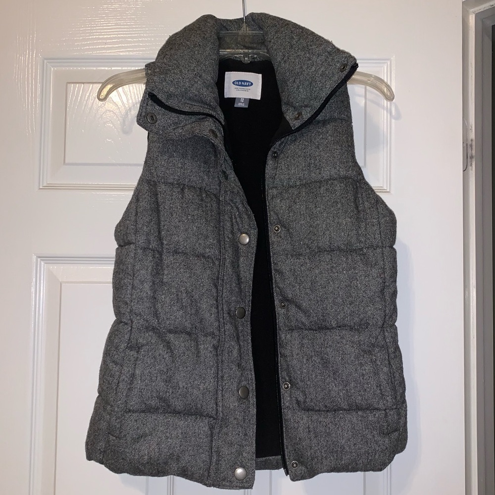 Old navy puffer vest